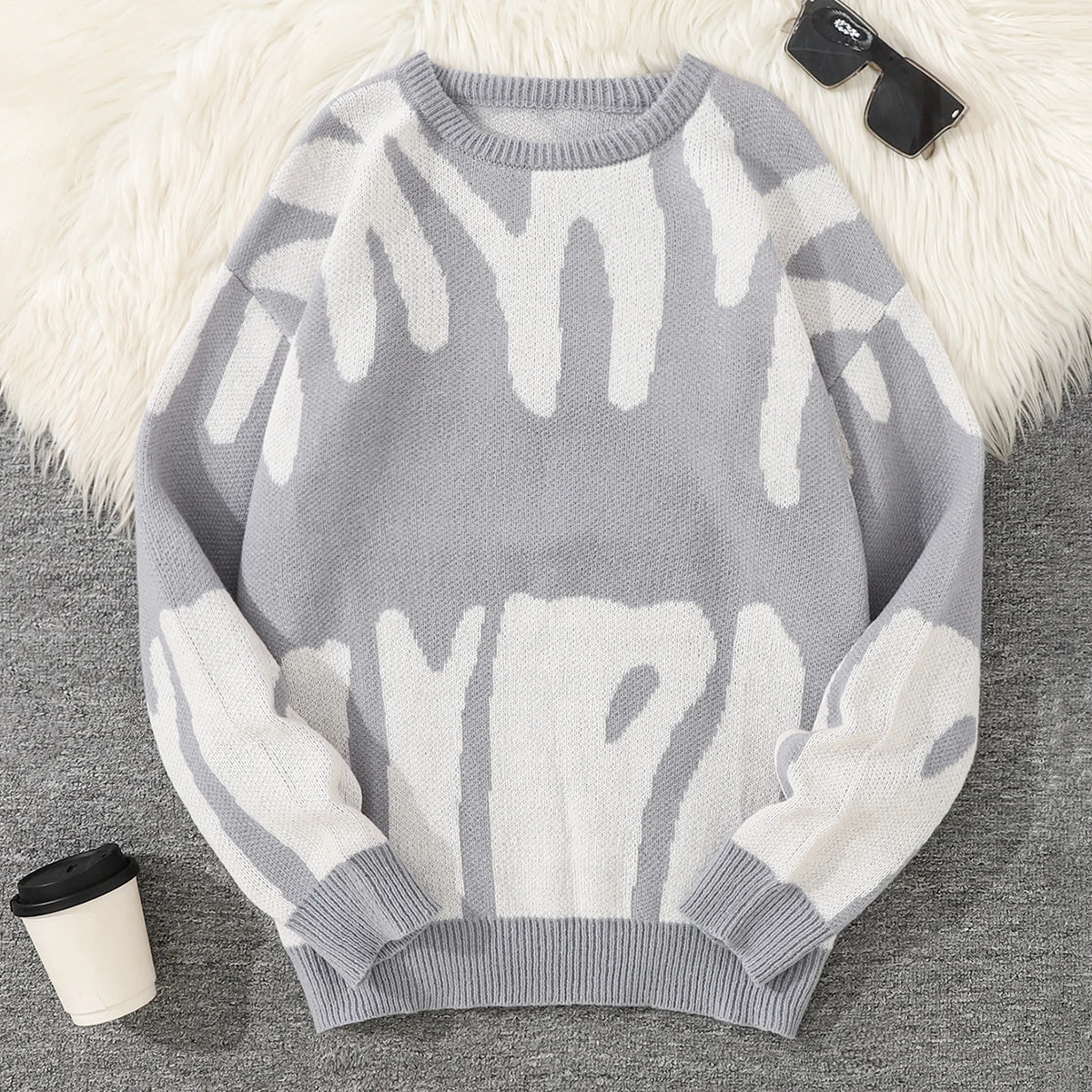 DARK GRAPHIC KNIT SWEATER