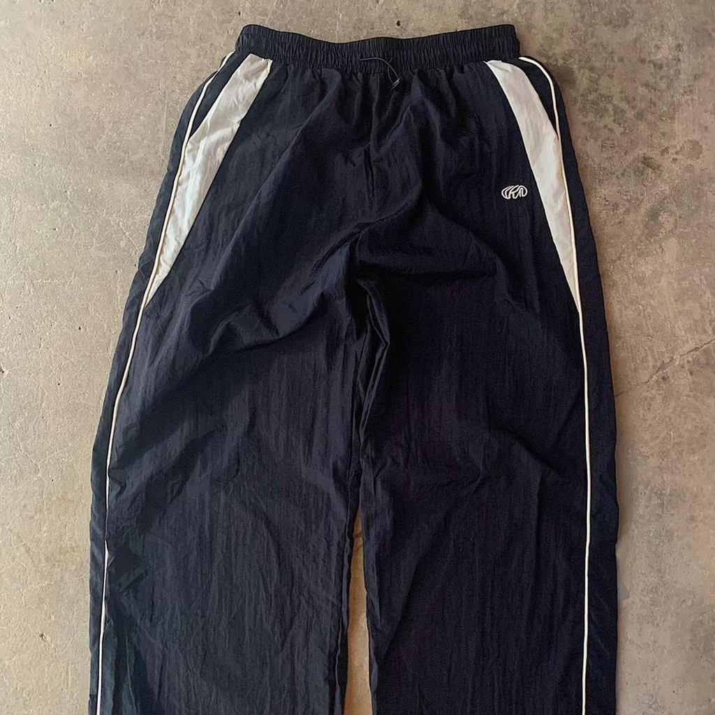 BAGGY CARGO PARACHUTE PANTS